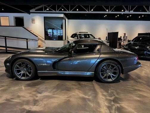 Graphite Metallic 2002 Dodge Viper RT/10
