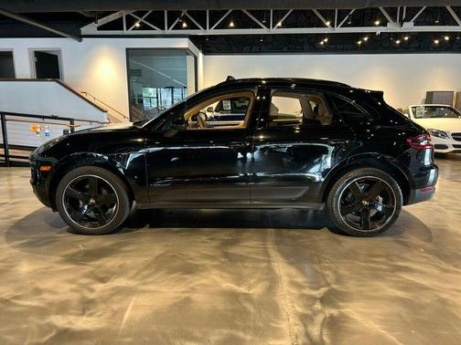 2017 Porsche Macan AWD/PremiumPkgPlus/21'SportClassicWheels/Htd&CldSeats/PanoRoof