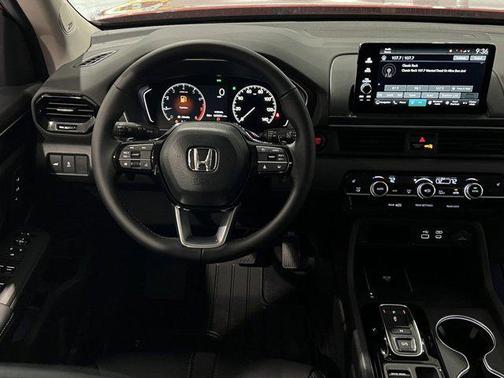 2025 Honda Pilot Touring 8-Passenger