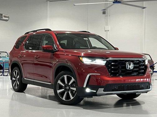 2025 Honda Pilot Touring 8-Passenger
