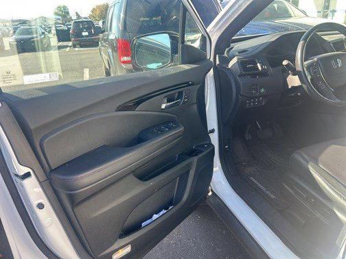 2023 Honda Ridgeline Black