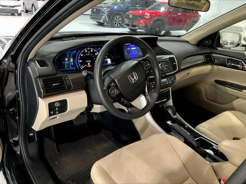 Crystal Black Pearl 2017 Honda Accord Hybrid Base