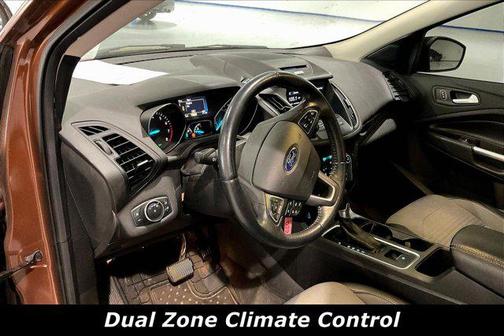 Canyon Ridge Metallic 2017 Ford Escape SE