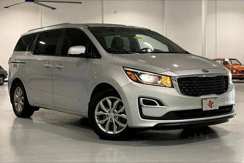 Silky Silver 2019 Kia Sedona EX