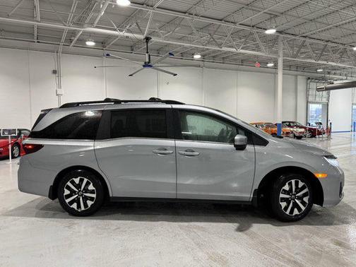 Solar Silver Metallic 2026 Honda Odyssey EX-L