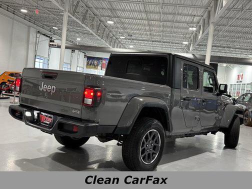 2023 Jeep Gladiator Overland