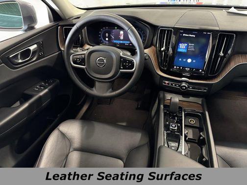 2023 Volvo XC60 B5 Plus Bright Theme