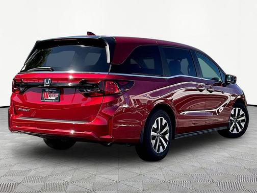 Radiant Red Metallic II 2026 Honda Odyssey EX-L