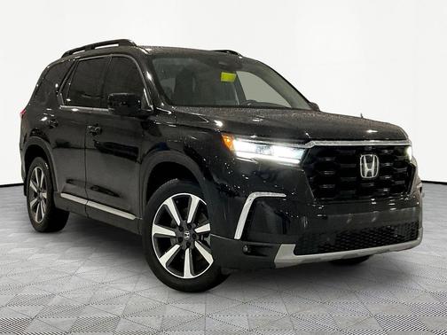 Crystal Black Pearl 2023 Honda Pilot AWD Elite