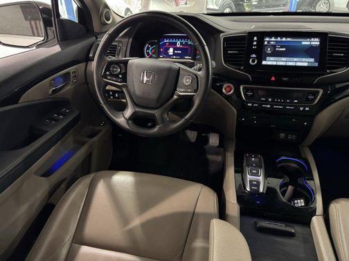Platinum White Pearl 2020 Honda Pilot Touring 8-Passenger