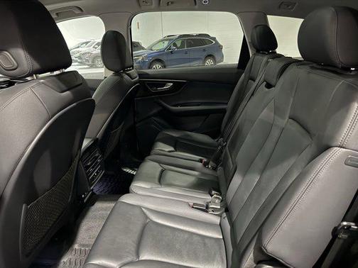 2023 Audi Q7 55 Premium