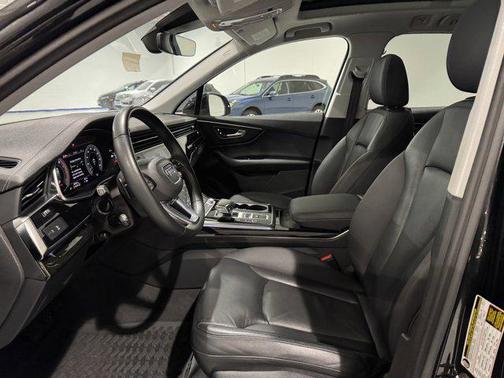 2023 Audi Q7 55 Premium