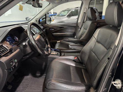 2019 Honda Pilot Touring 8-Passenger
