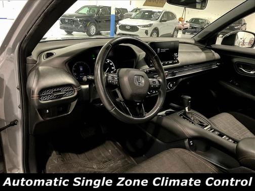 Urban Gray Pearl 2024 Honda HR-V AWD Sport