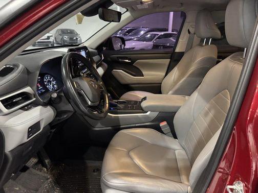 2020 Toyota Highlander XLE