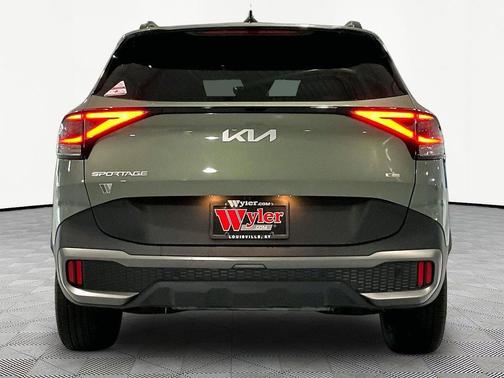 Jungle Green 2024 Kia Sportage X-Line