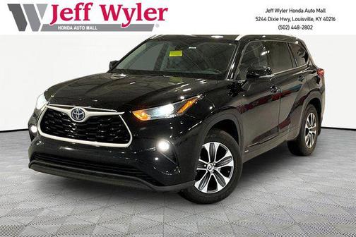 Midnight Black Metallic 2022 Toyota Highlander Hybrid XLE