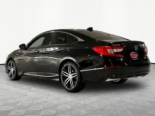 Crystal Black Pearl 2021 Honda Accord Hybrid Touring