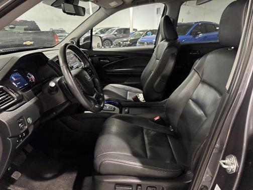 2022 Honda Pilot Touring 8-Passenger