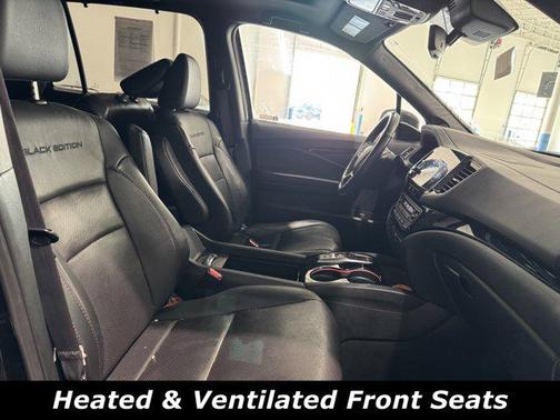 2022 Honda Pilot AWD Black Edition