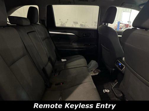 2019 Toyota Highlander LE I4