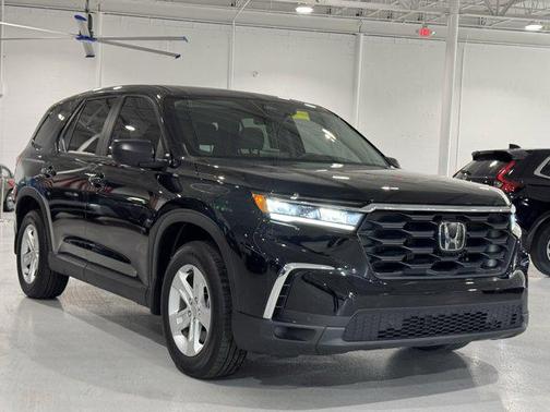 2023 Honda Pilot AWD LX
