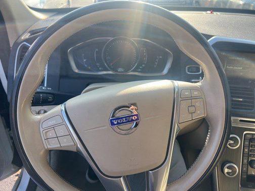 2016 Volvo XC60 T5 Premier