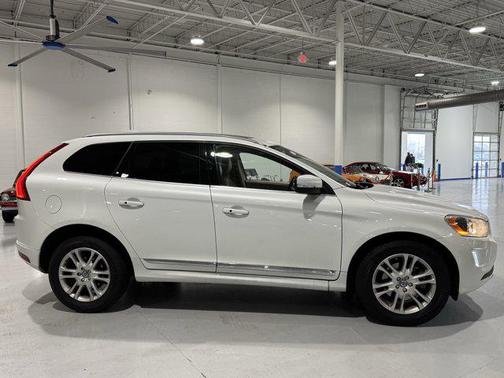 2016 Volvo XC60 T5 Premier