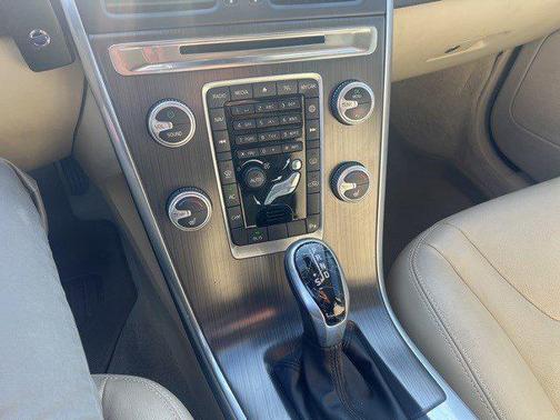 2016 Volvo XC60 T5 Premier