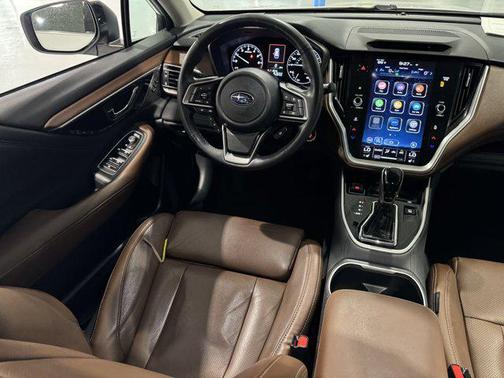2022 Subaru Outback Touring XT