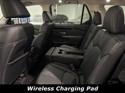 2025 Honda Pilot Touring 8-Passenger