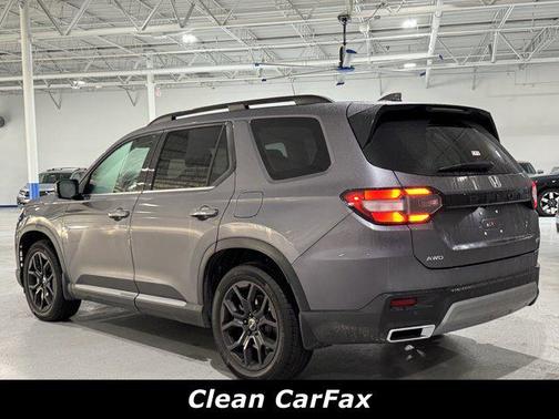 2025 Honda Pilot Touring 8-Passenger