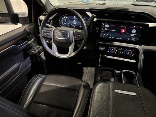 2024 GMC Sierra 2500 Denali