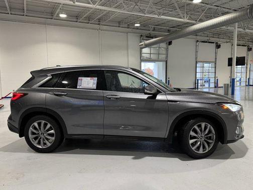 2022 INFINITI QX50 LUXE AWD