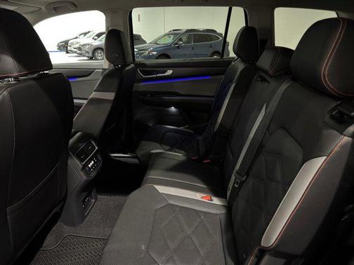 2025 Volkswagen Atlas 2.0T Peak Edition