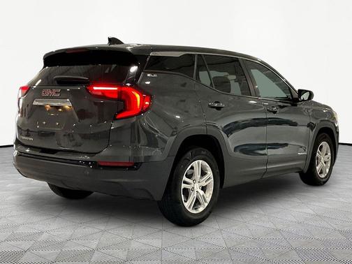 Graphite Gray Metallic 2021 GMC Terrain SLE