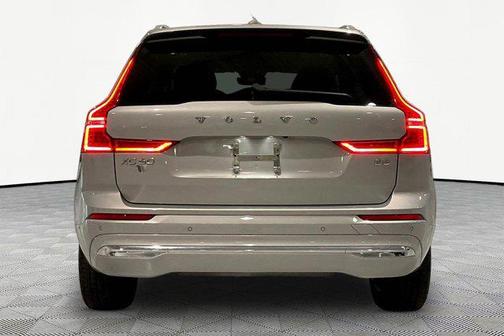 Silver Dawn Metallic 2023 Volvo XC60 B5 Plus Bright Theme