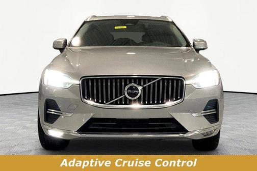 Silver Dawn Metallic 2023 Volvo XC60 B5 Plus Bright Theme