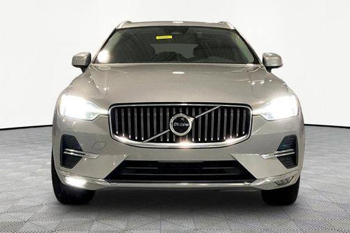Silver Dawn Metallic 2023 Volvo XC60 B5 Plus Bright Theme