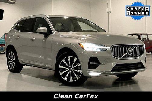 Silver Dawn Metallic 2023 Volvo XC60 B5 Plus Bright Theme