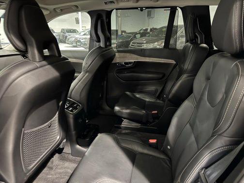 2021 Volvo XC90 Recharge Plug-In Hybrid T8 Inscription 6 Passenger