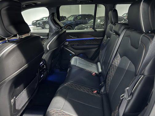 2023 Jeep Grand Cherokee Summit
