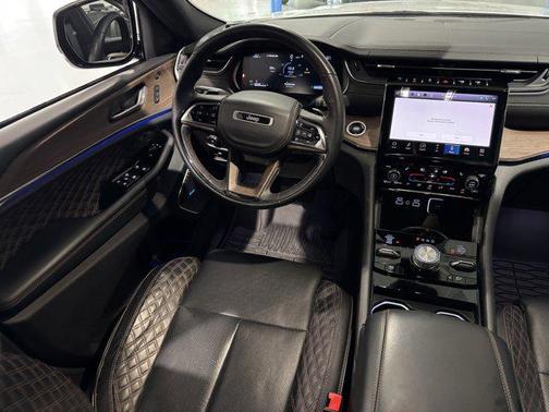 2023 Jeep Grand Cherokee Summit