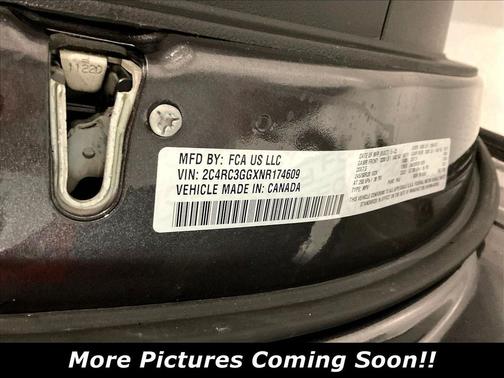 Granite Crystal Metallic Clearcoat 2022 Chrysler Pacifica Limited