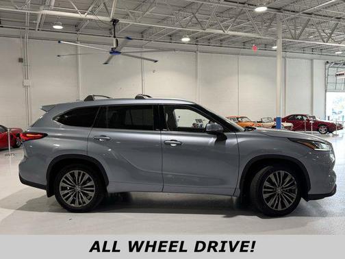 2022 Toyota Highlander Platinum