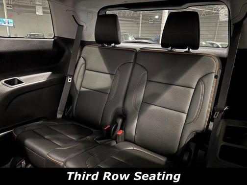 2022 GMC Acadia AWD AT4