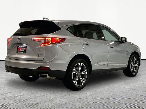 Lunar Silver Metallic 2023 Acura RDX Advance Package