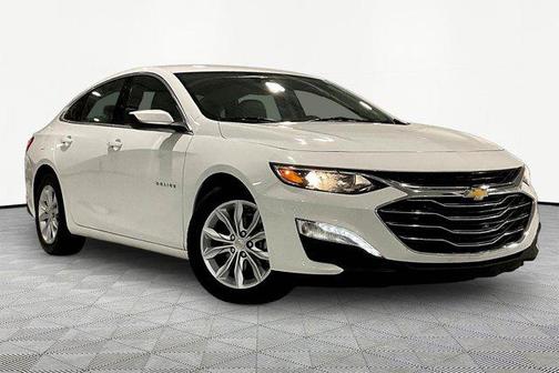 Summit White 2023 Chevrolet Malibu FWD 1LT