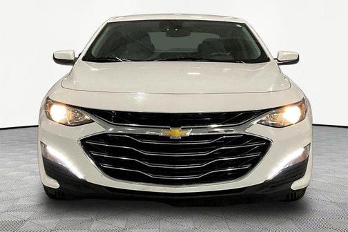 Summit White 2023 Chevrolet Malibu FWD 1LT