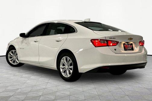 Summit White 2023 Chevrolet Malibu FWD 1LT